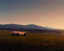 White Range Rover screenshot #1 220x176