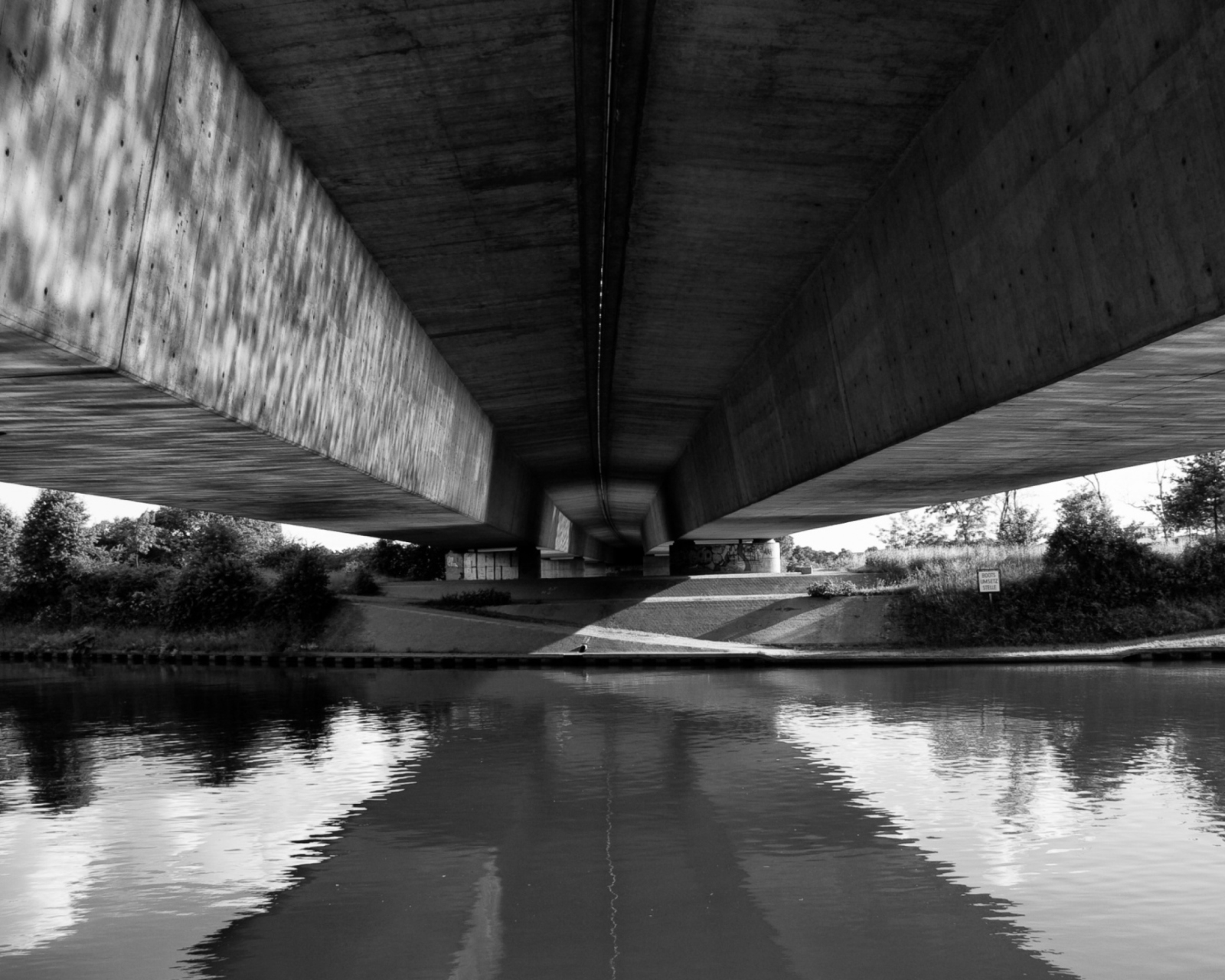 Under The Bridge screenshot #1 1600x1280