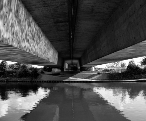 Fondo de pantalla Under The Bridge 480x400