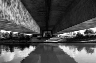 Under The Bridge - Obrázkek zdarma 