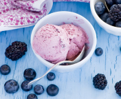 Berry Ice Cream wallpaper 176x144