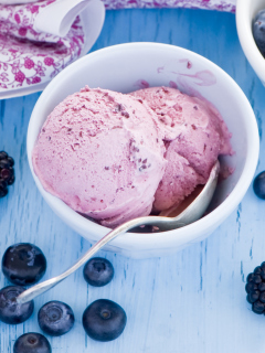 Обои Berry Ice Cream 240x320