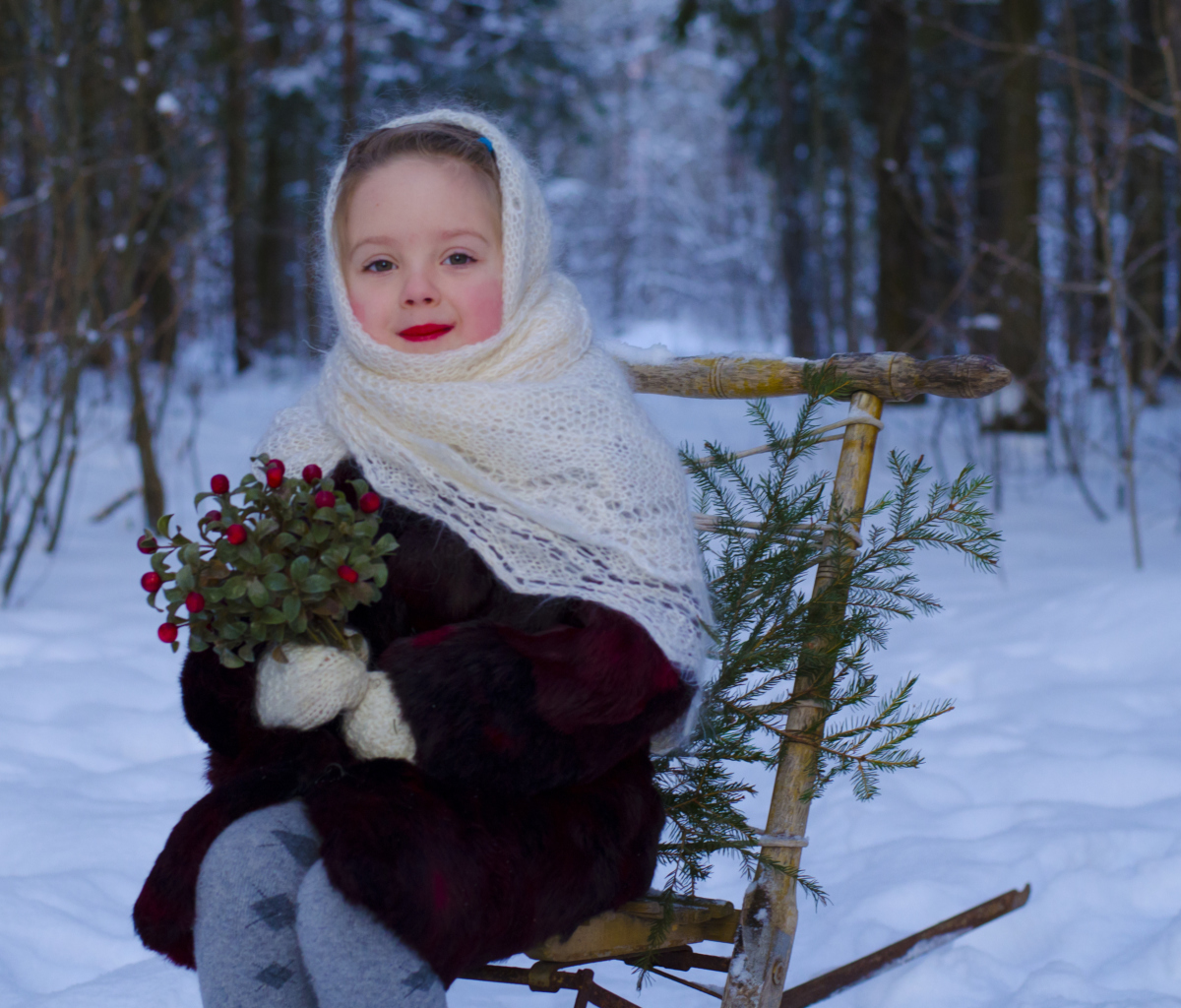 Fondo de pantalla Little Girl In Winter Outfit 1200x1024