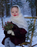 Das Little Girl In Winter Outfit Wallpaper 128x160