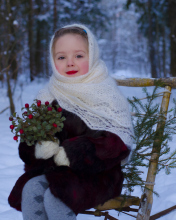 Fondo de pantalla Little Girl In Winter Outfit 176x220