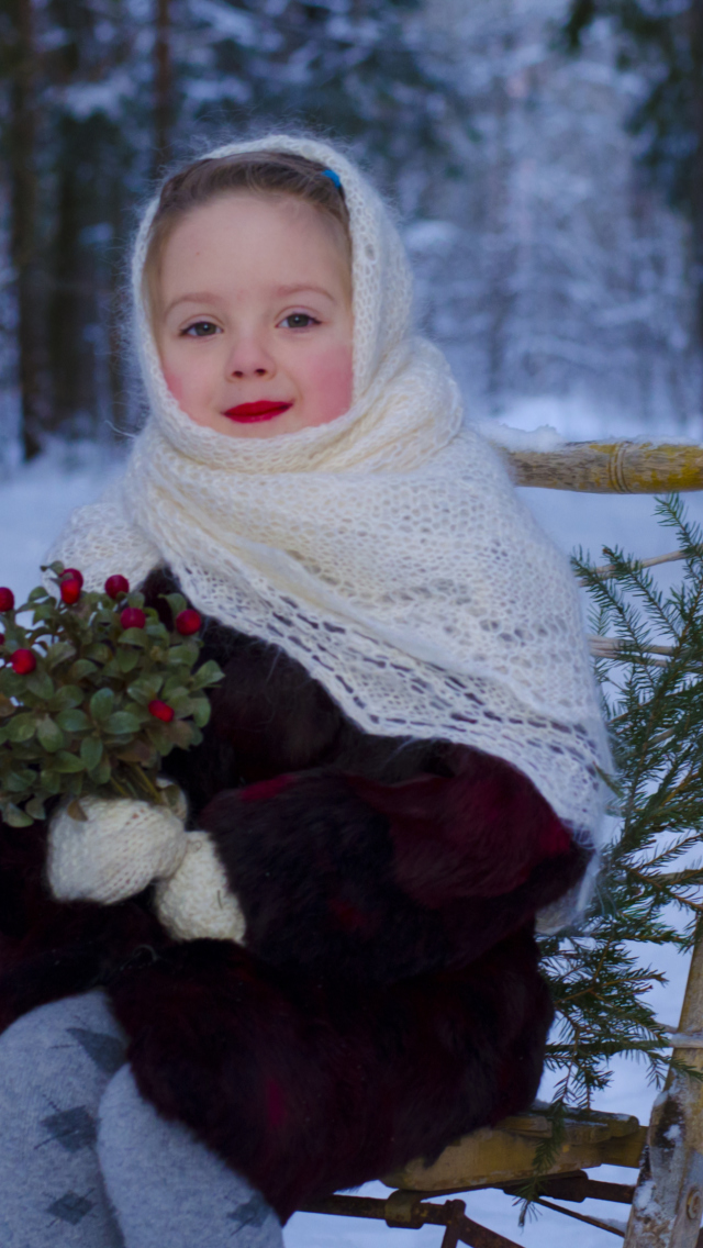 Little Girl In Winter Outfit wallpaper 640x1136