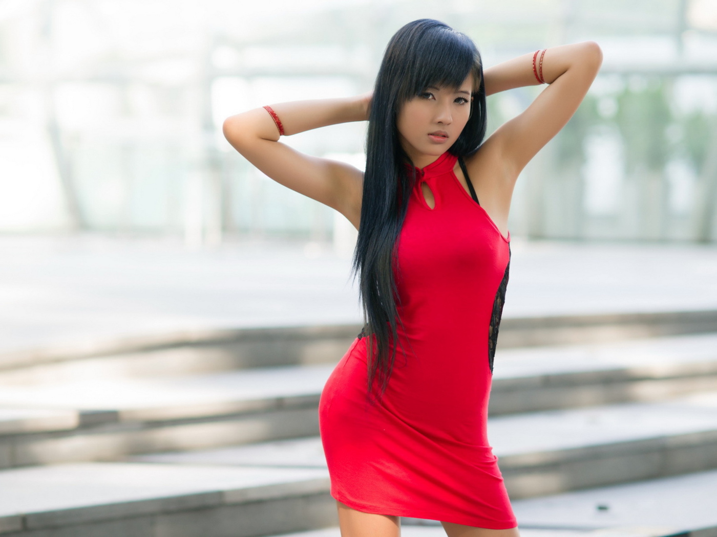 Screenshot №1 pro téma Asian Girl In Red Dress 1400x1050