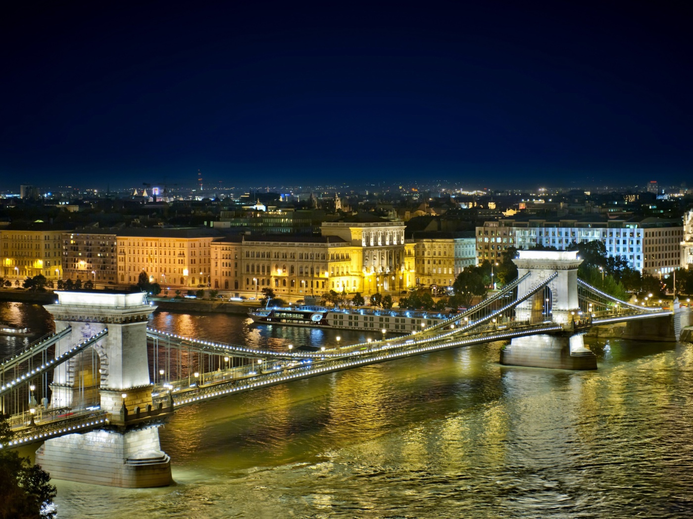 Fondo de pantalla Budapest Danube Bridge 1400x1050
