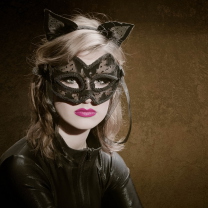 Обои Cat Woman Mask 208x208