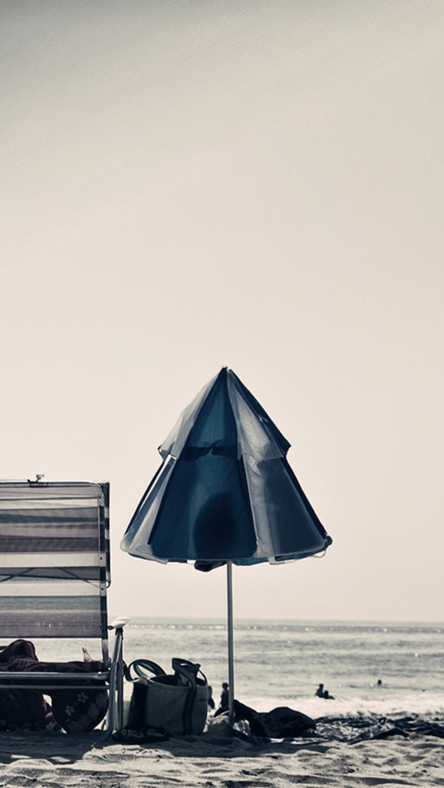 Beach Chair And Umbrella screenshot #1 640x1136