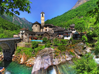 Sfondi Switzerland Castle in Ticino 320x240