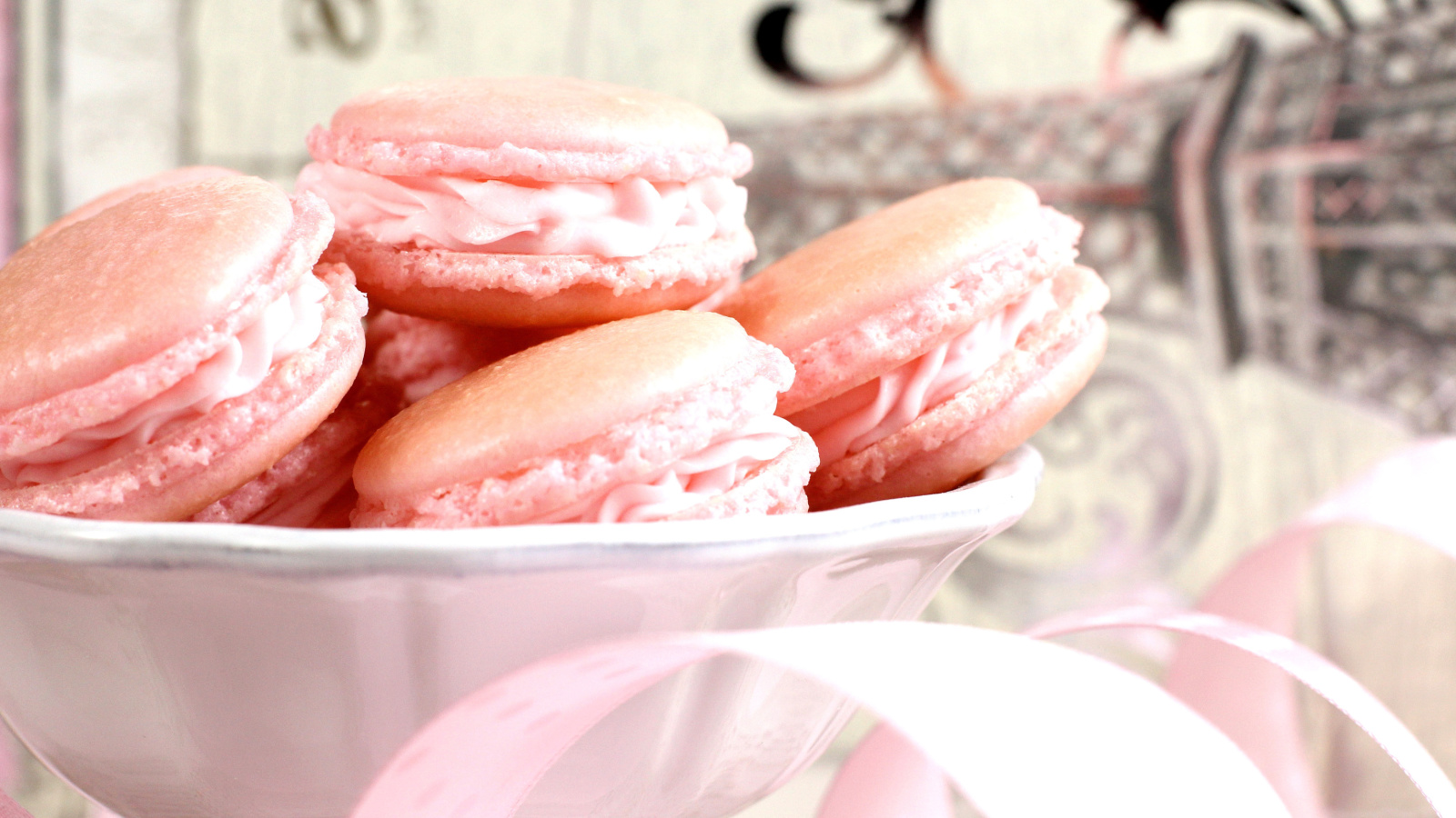 Fondo de pantalla Pink Macaron Flavor 1600x900