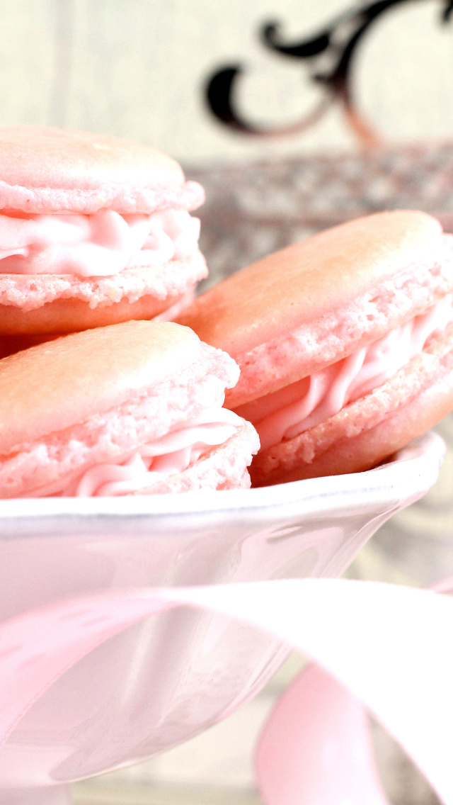 Sfondi Pink Macaron Flavor 640x1136
