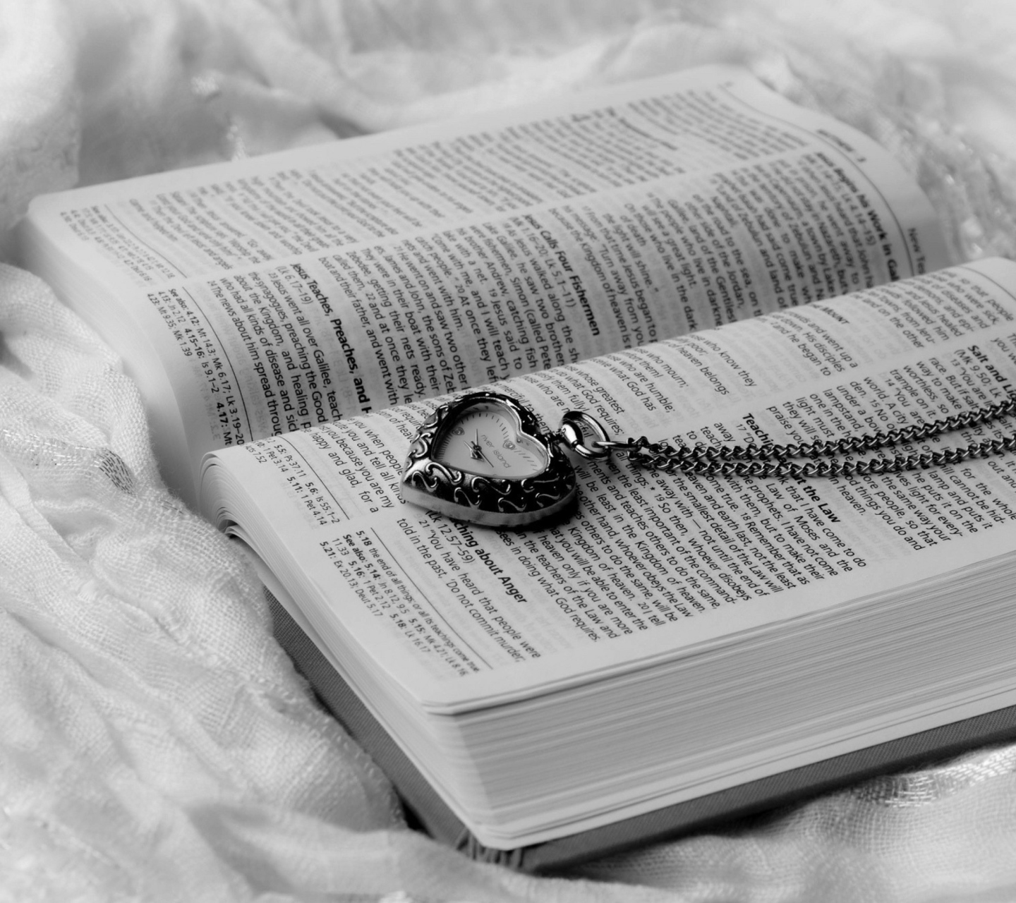 Bible And Vintage Heart-Shaped Watch wallpaper 1440x1280