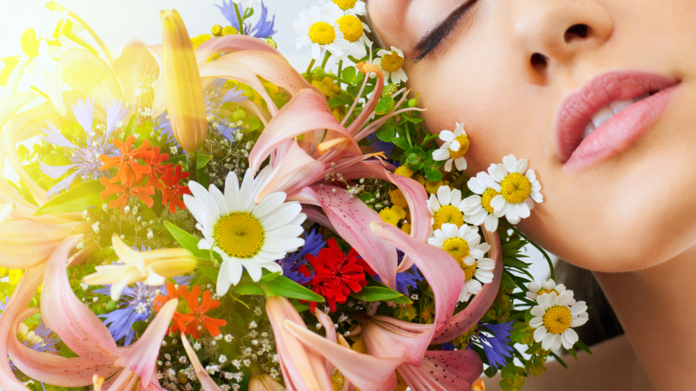 Bouquet And Girl wallpaper 1366x768