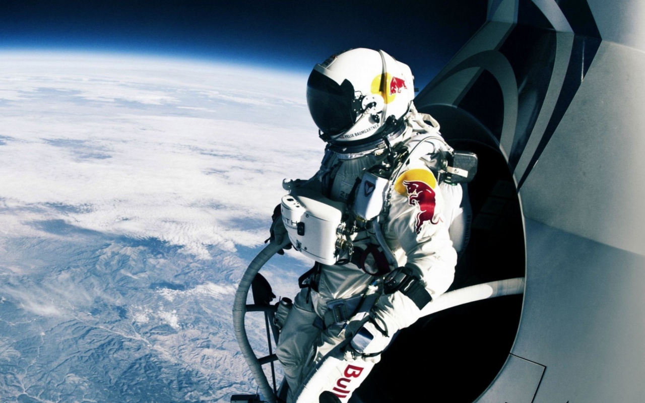 Felix Baumgartner Cosmic Jump screenshot #1 1280x800
