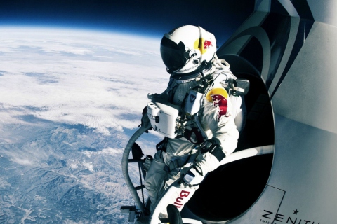Fondo de pantalla Felix Baumgartner Cosmic Jump 480x320