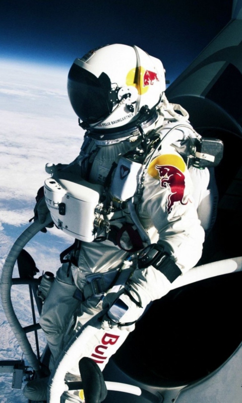 Sfondi Felix Baumgartner Cosmic Jump 480x800