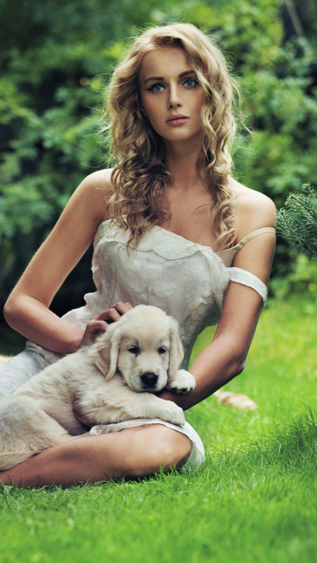 Model And Dogs wallpaper 640x1136