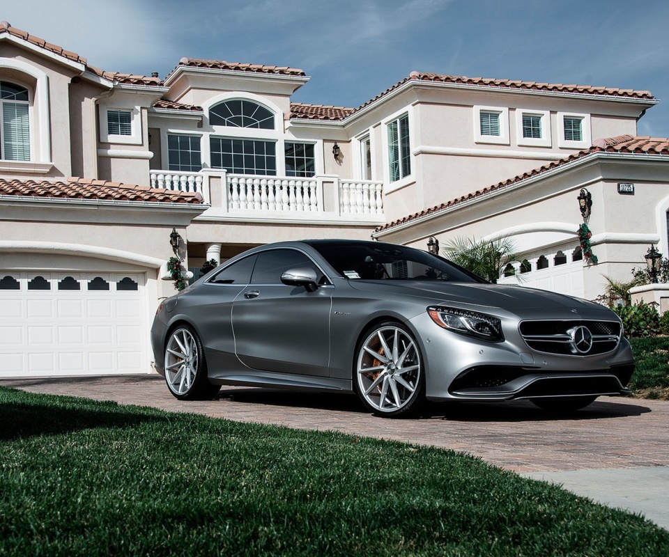 Mercedes Benz S63 AMG Coupe wallpaper 960x800