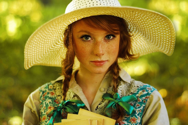 Fondo de pantalla Romantic Girl In Straw Hat