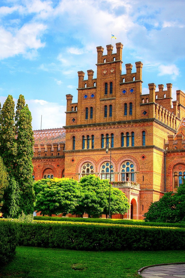 Fondo de pantalla Chernivtsi University Castle 640x960