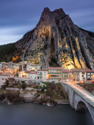 Citadelle de Sisteron wallpaper 132x176