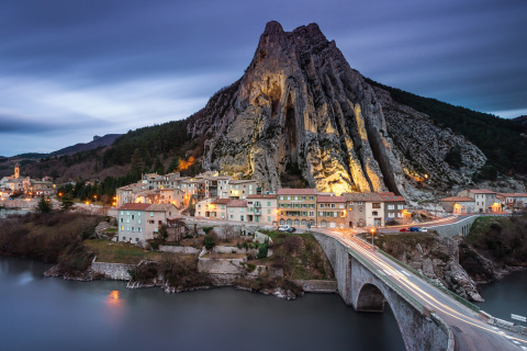 Citadelle de Sisteron wallpaper 480x320