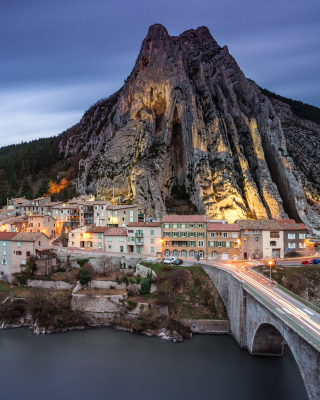 Citadelle de Sisteron - Obrázkek zdarma pro iPhone 4S