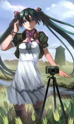 Das Vocaloid - Girl Photographer Anime Wallpaper 240x400