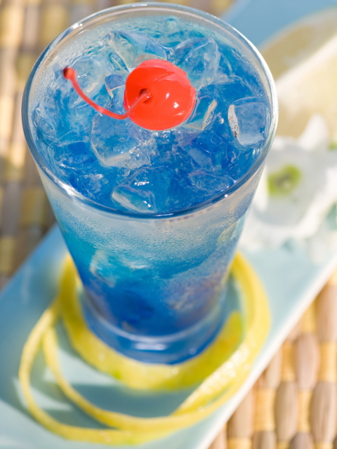 Sfondi Blue Lagoon Cocktail 480x640