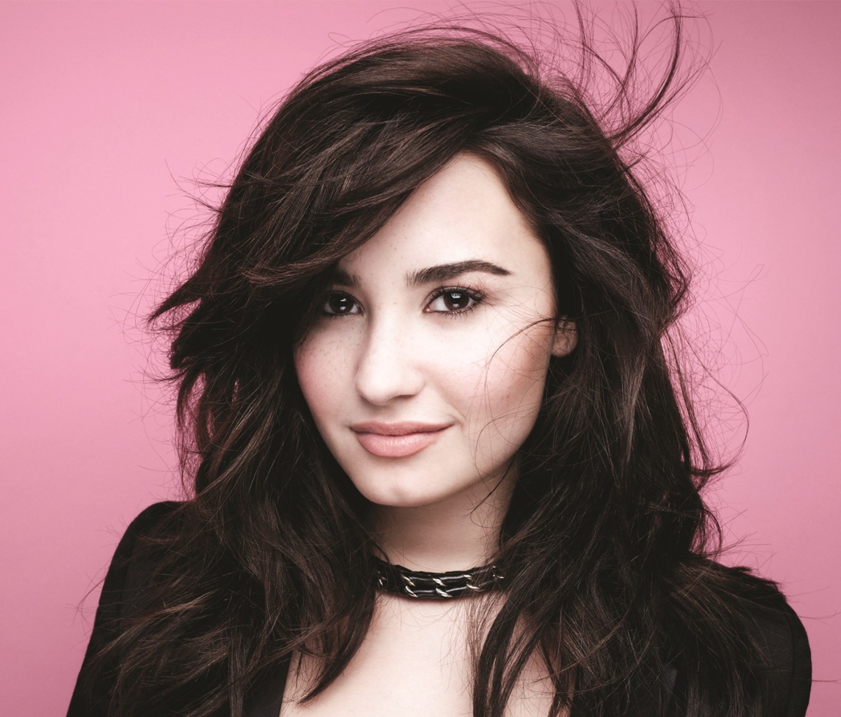 Demi Lovato Girlfriend wallpaper 1200x1024