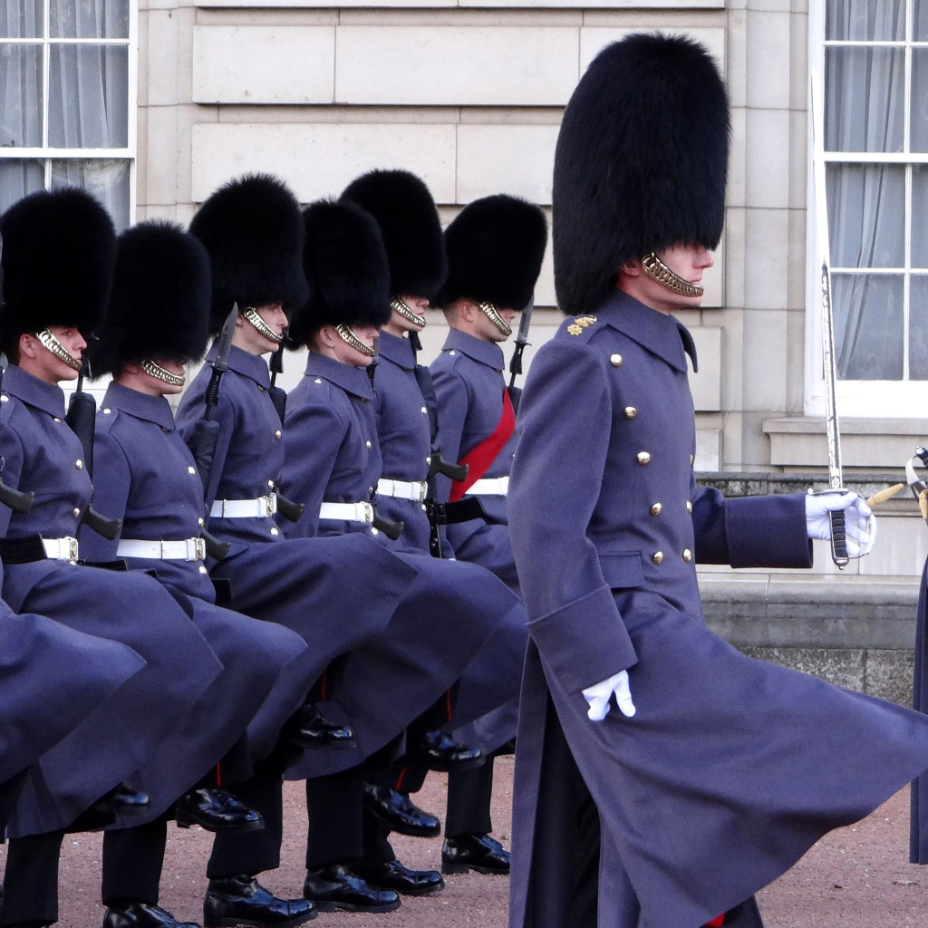 Das Buckingham Palace Queens Guard Wallpaper 1024x1024
