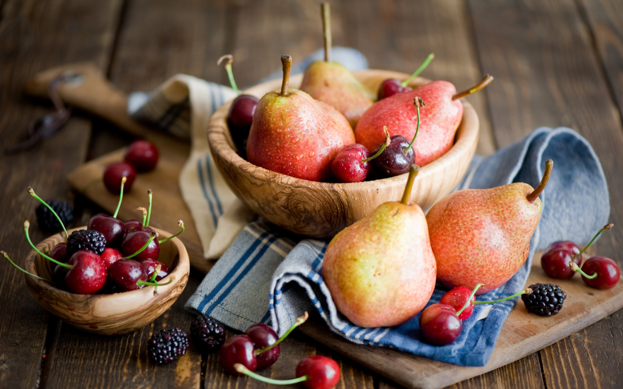 Das Pears And Cherries Wallpaper 1280x800