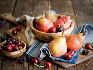 Das Pears And Cherries Wallpaper 320x240