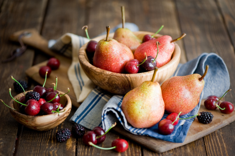 Das Pears And Cherries Wallpaper 480x320