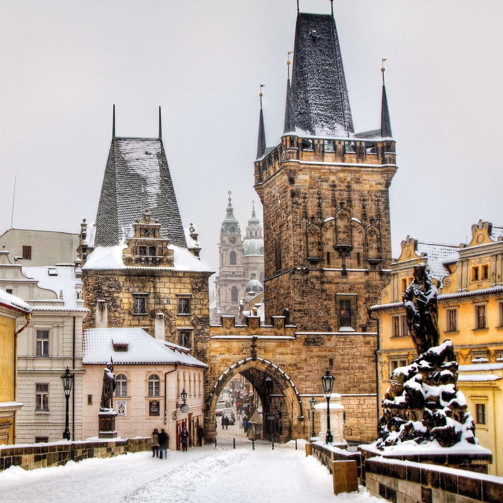 Fondo de pantalla Winter In Prague 1024x1024
