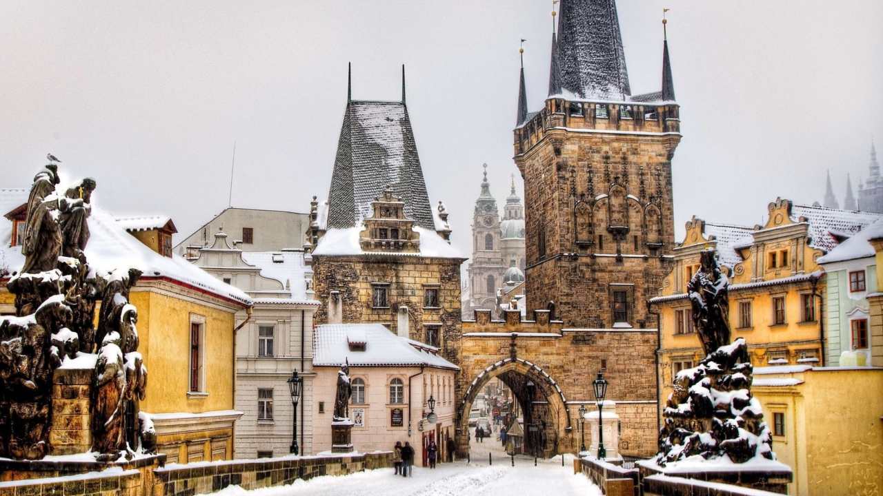 Fondo de pantalla Winter In Prague 1280x720