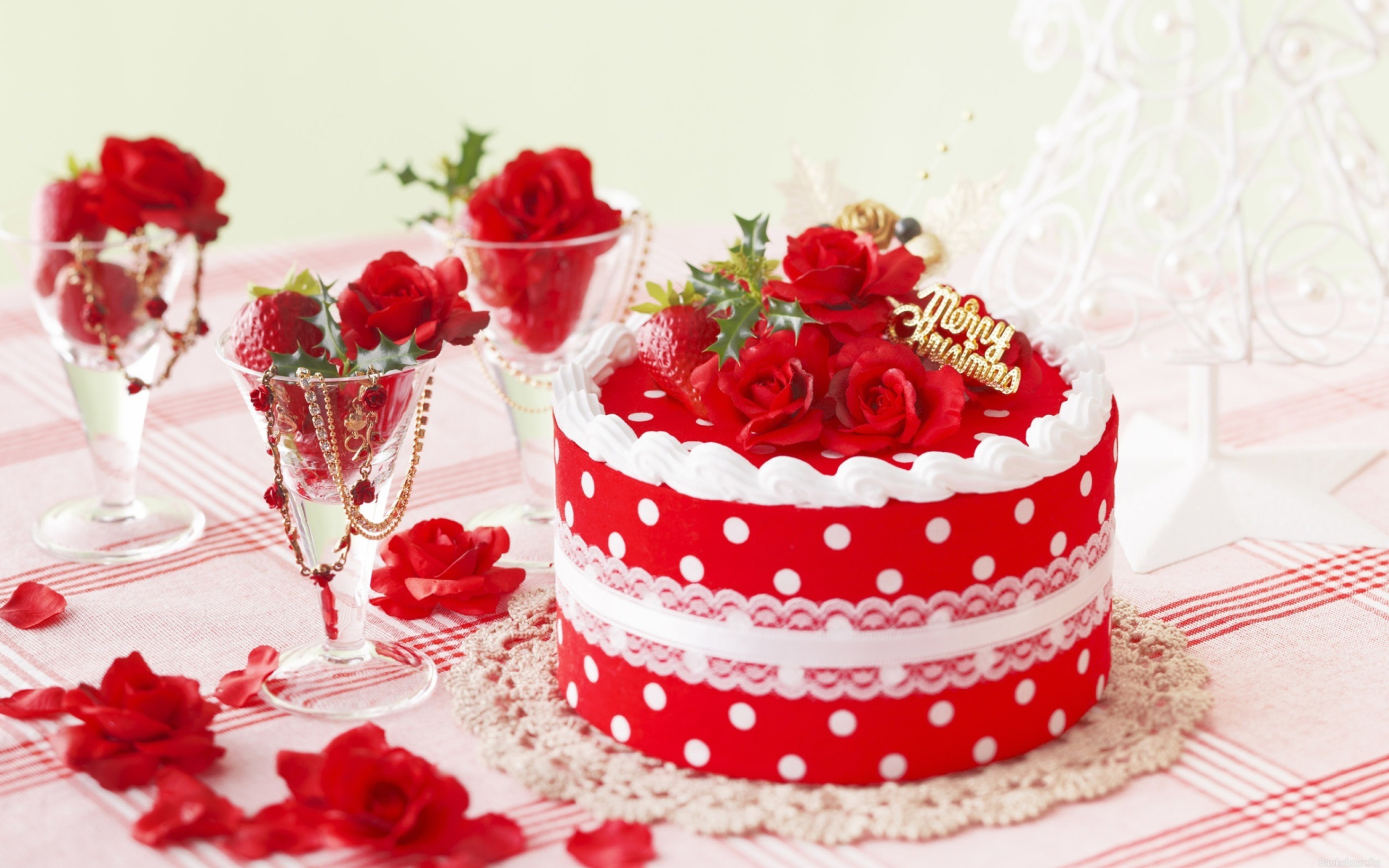 Обои Delicious Sweet Cake 2560x1600