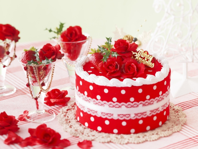 Delicious Sweet Cake wallpaper 640x480