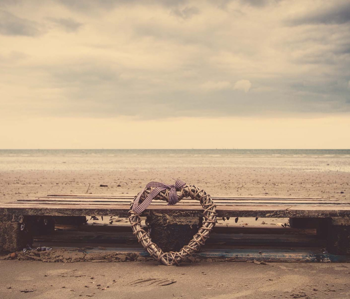 Heart On Beach screenshot #1 1200x1024