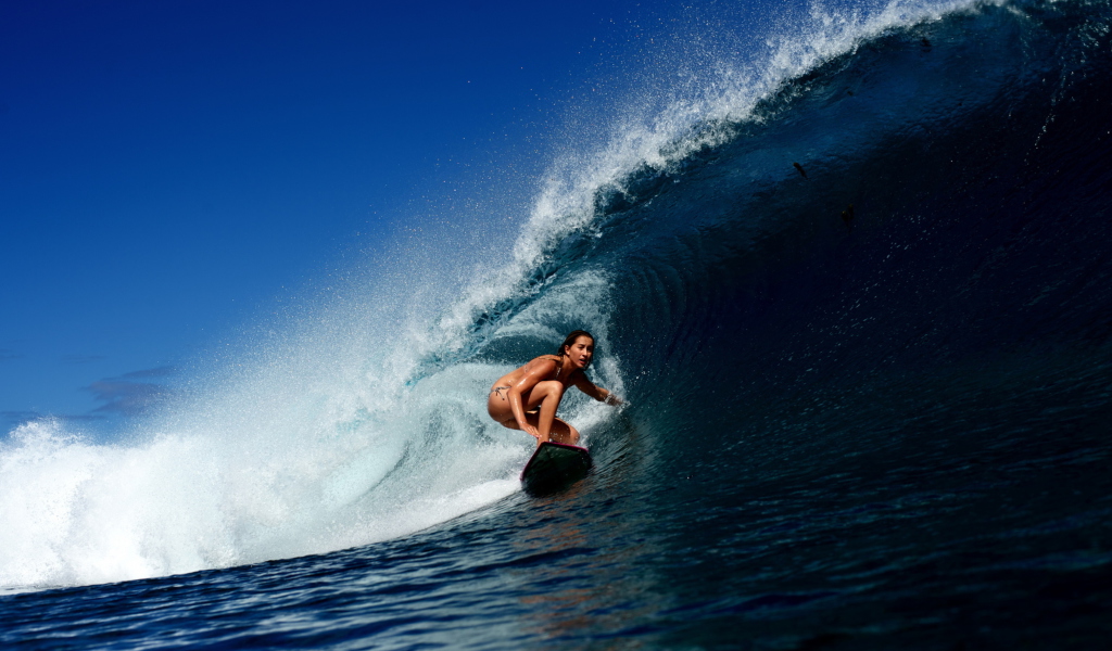 Big Wave Surfing Girl wallpaper 1024x600