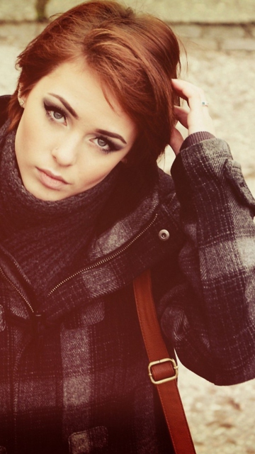 Girl In Autumn Coat screenshot #1 360x640