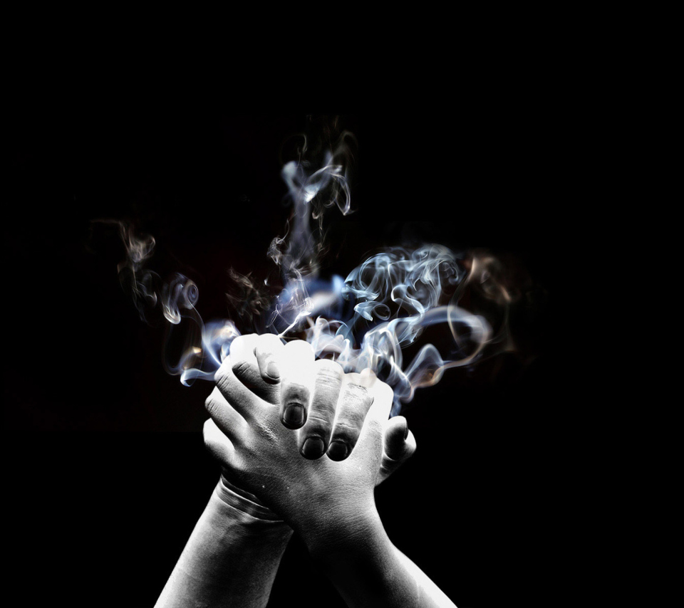 Das Smoke Hands Wallpaper 960x854