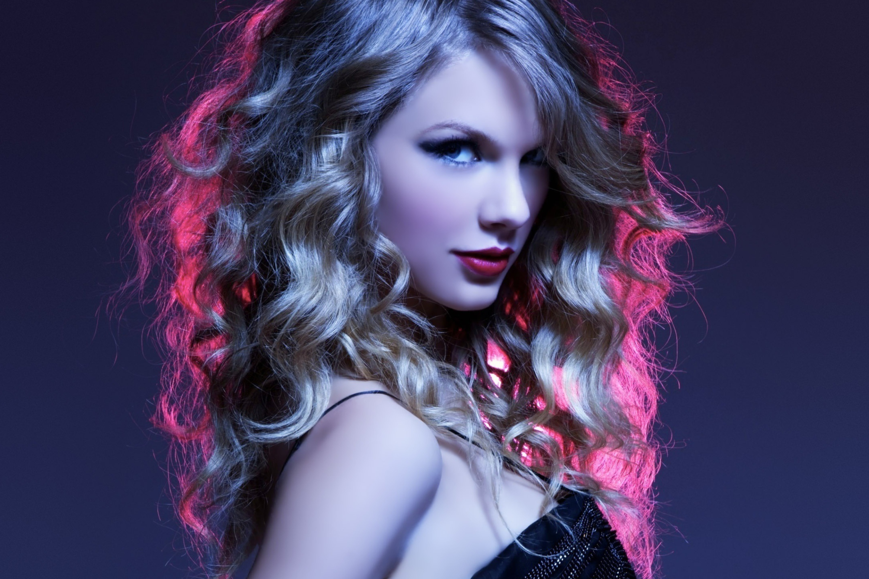 Fondo de pantalla Taylor Swift Curly 2880x1920