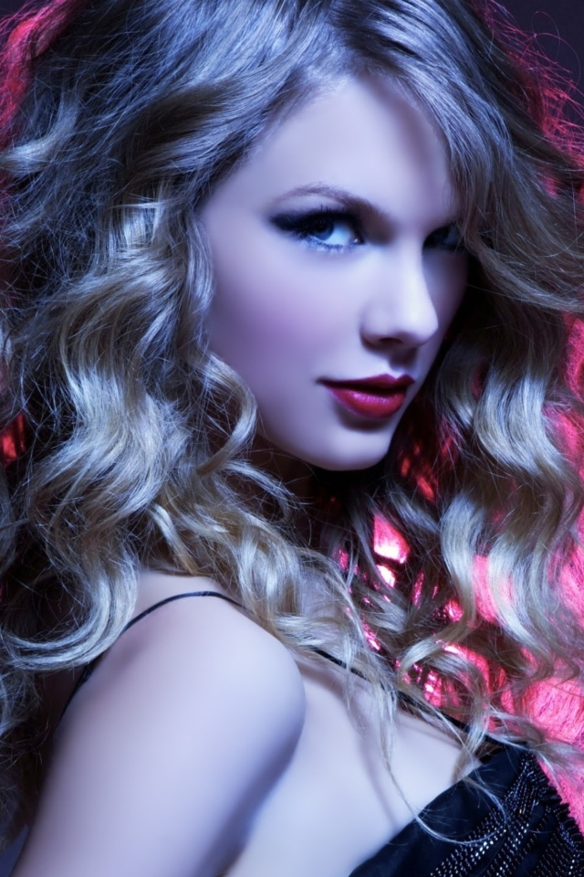 Das Taylor Swift Curly Wallpaper 640x960