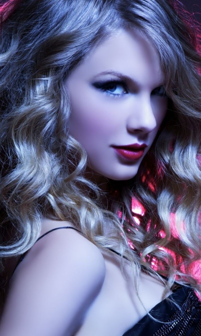 Sfondi Taylor Swift Curly 768x1280