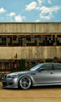 Das BMW M5 Wallpaper 240x400