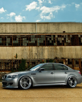 Kostenloses BMW M5 Wallpaper für Samsung E2550 Monte Slider