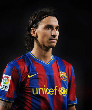 Zlatan Ibrahimovic sfondi gratuiti per Nokia Lumia 800